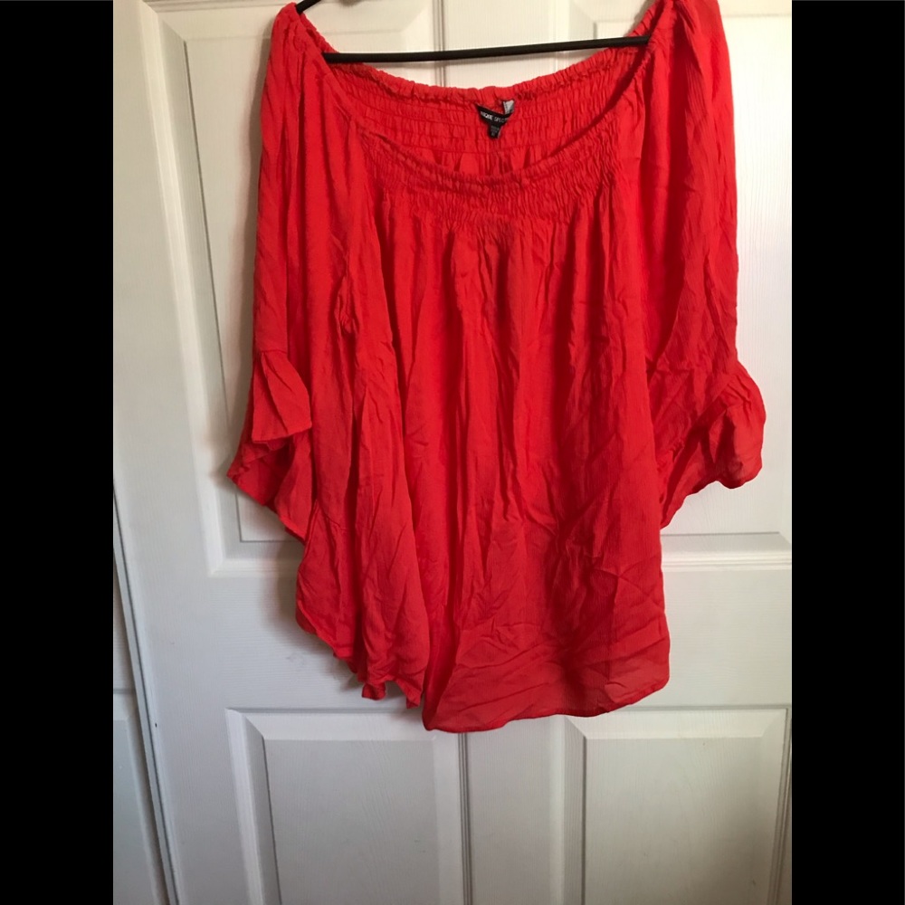Coral top